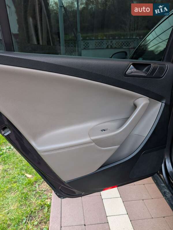 Седан Volkswagen Passat 2006 в Тячеве