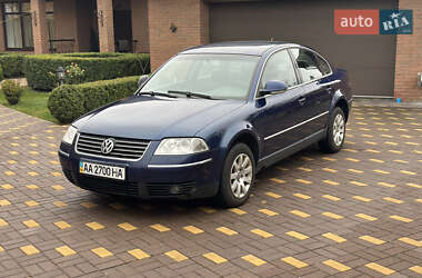 Седан Volkswagen Passat 2004 в Києві