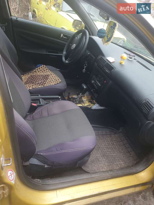 Универсал Volkswagen Passat 1999 в Кодаках