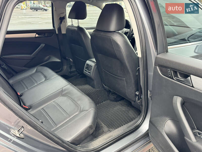 Седан Volkswagen Passat 2013 в Броварах