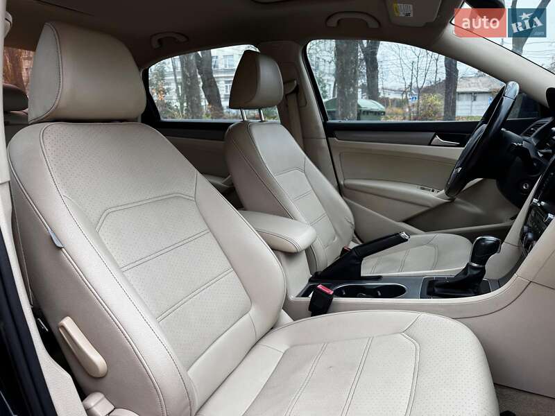 Седан Volkswagen Passat 2014 в Києві