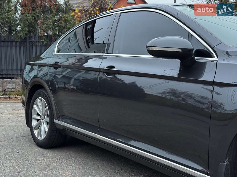 Седан Volkswagen Passat 2018 в Киеве фото 10 Седан Volkswagen Passat 2018 в Киеве