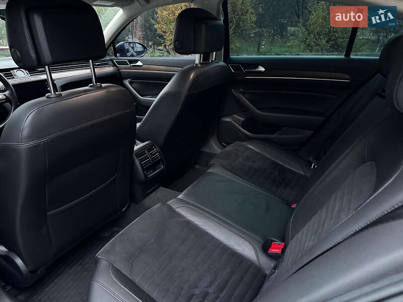 Седан Volkswagen Passat 2018 в Киеве фото 24 Седан Volkswagen Passat 2018 в Киеве