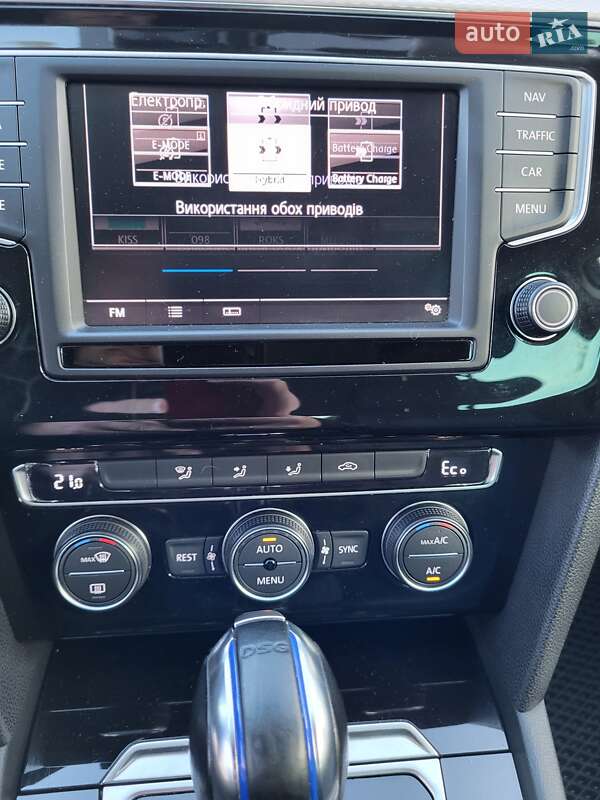 Універсал Volkswagen Passat 2016 в Львові