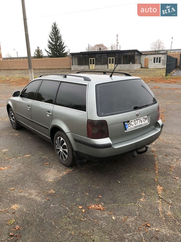 Універсал Volkswagen Passat 2004 в Шептицькому