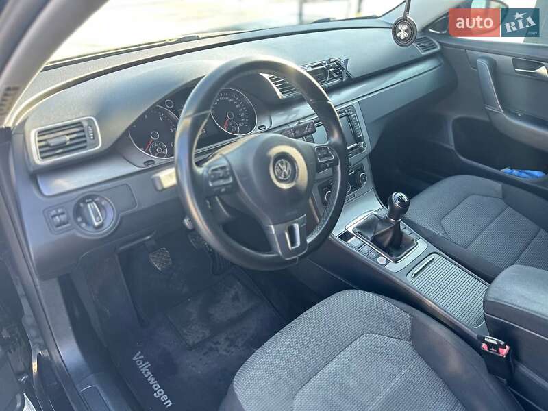 Универсал Volkswagen Passat 2011 в Виноградове