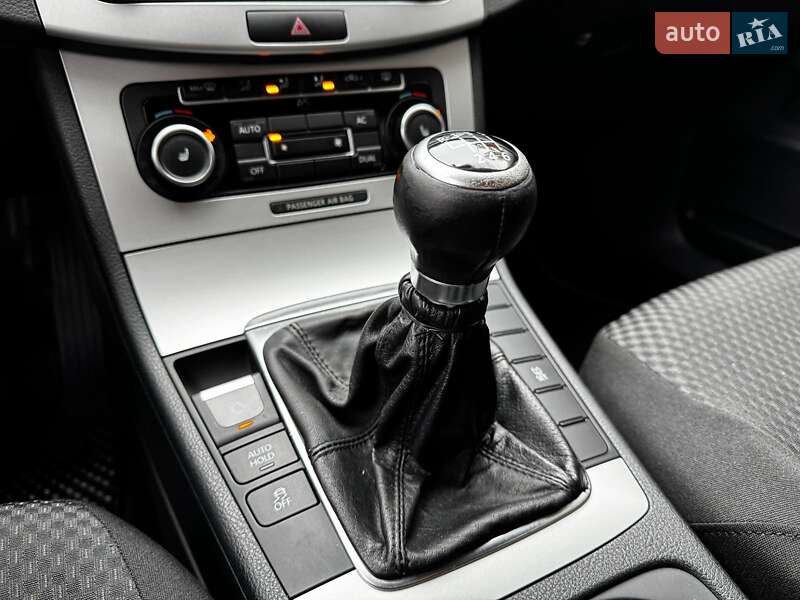 Седан Volkswagen Passat 2011 в Киеве фото 19 Седан Volkswagen Passat 2011 в Киеве