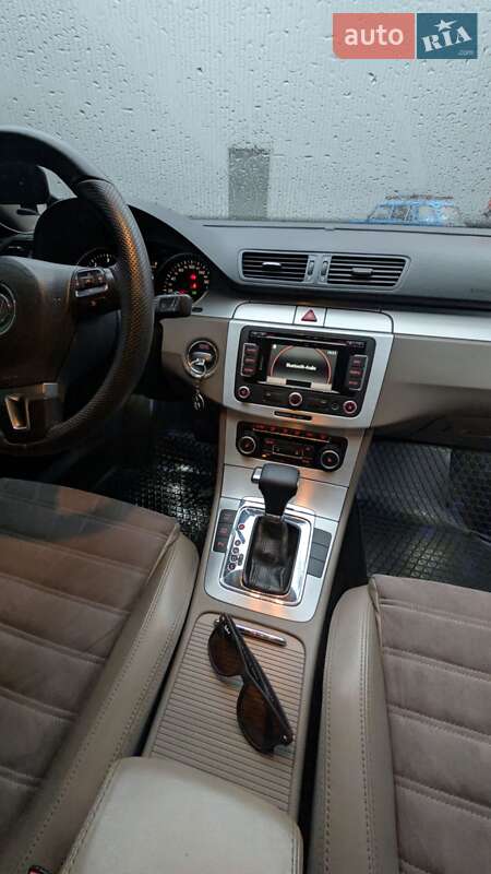 Универсал Volkswagen Passat 2010 в Одессе фото 2 Универсал Volkswagen Passat 2010 в Одессе