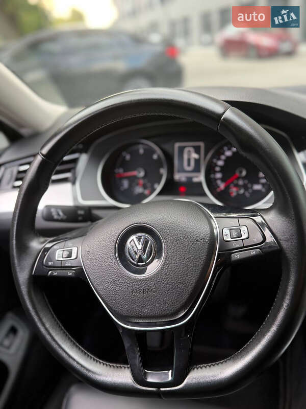 Универсал Volkswagen Passat 2014 в Ужгороде