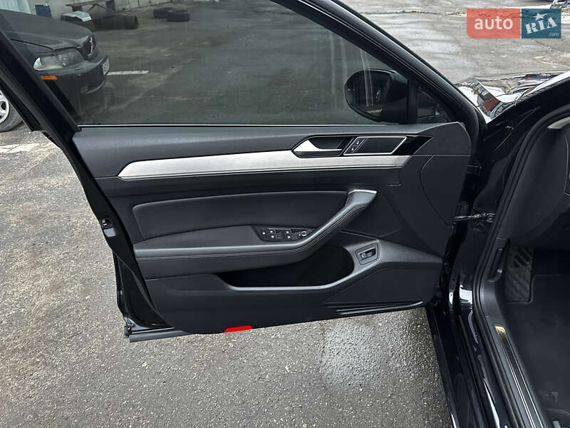 Универсал Volkswagen Passat 2017 в Днепре фото 9 Универсал Volkswagen Passat 2017 в Днепре