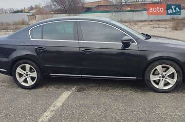 Седан Volkswagen Passat 2011 в Миронівці