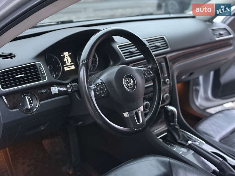 Седан Volkswagen Passat 2013 в Умани