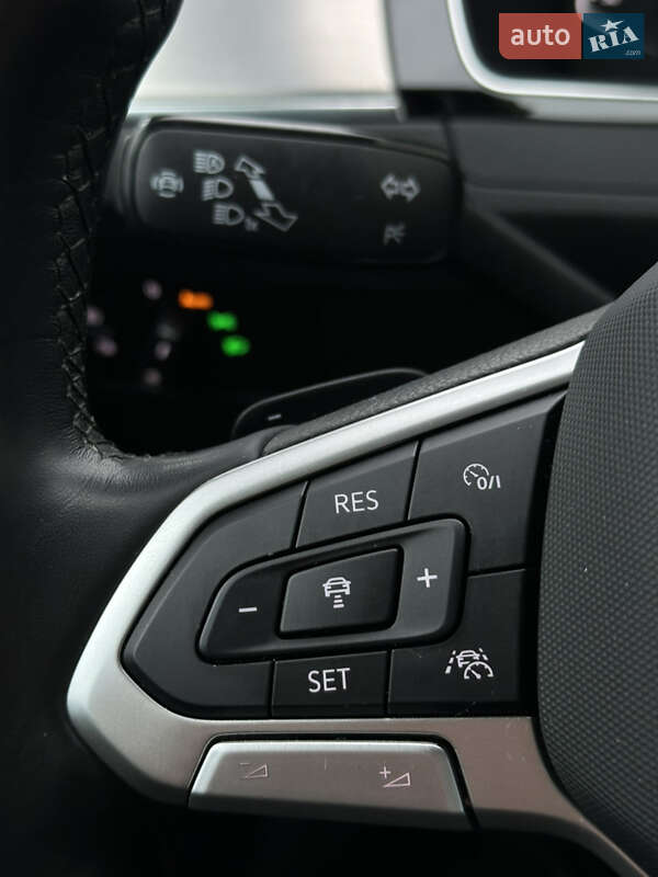 Седан Volkswagen Passat 2021 в Ровно