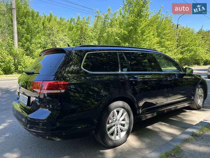 Универсал Volkswagen Passat 2017 в Луцке фото 8 Универсал Volkswagen Passat 2017 в Луцке