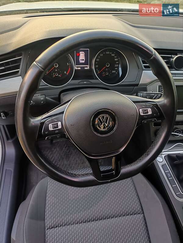 Універсал Volkswagen Passat 2016 в Корсунь-Шевченківському