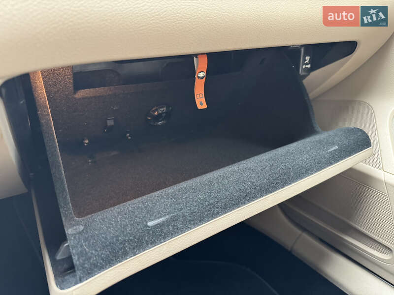 Универсал Volkswagen Passat 2011 в Киеве фото 19 Универсал Volkswagen Passat 2011 в Киеве