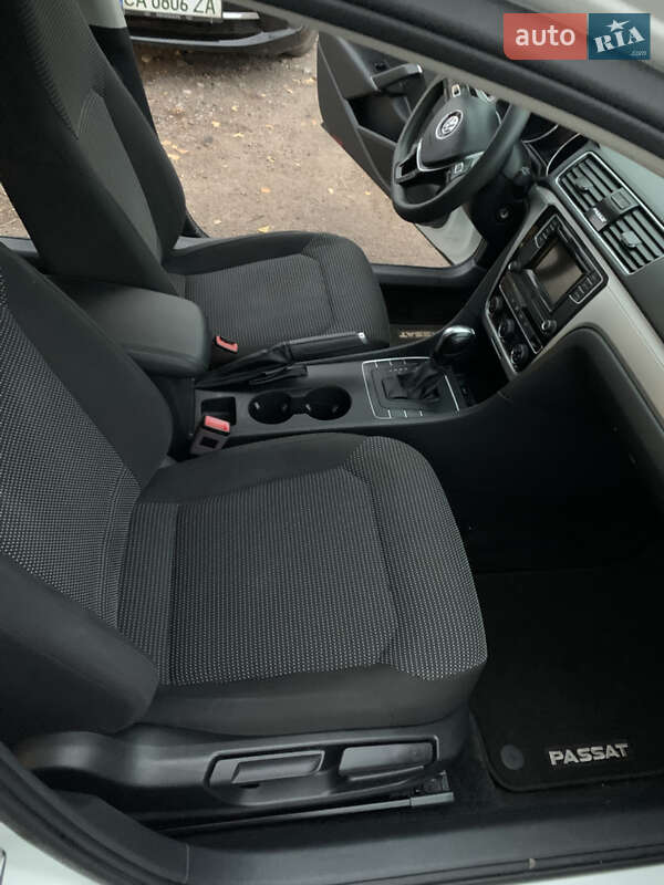 Седан Volkswagen Passat 2017 в Черкассах