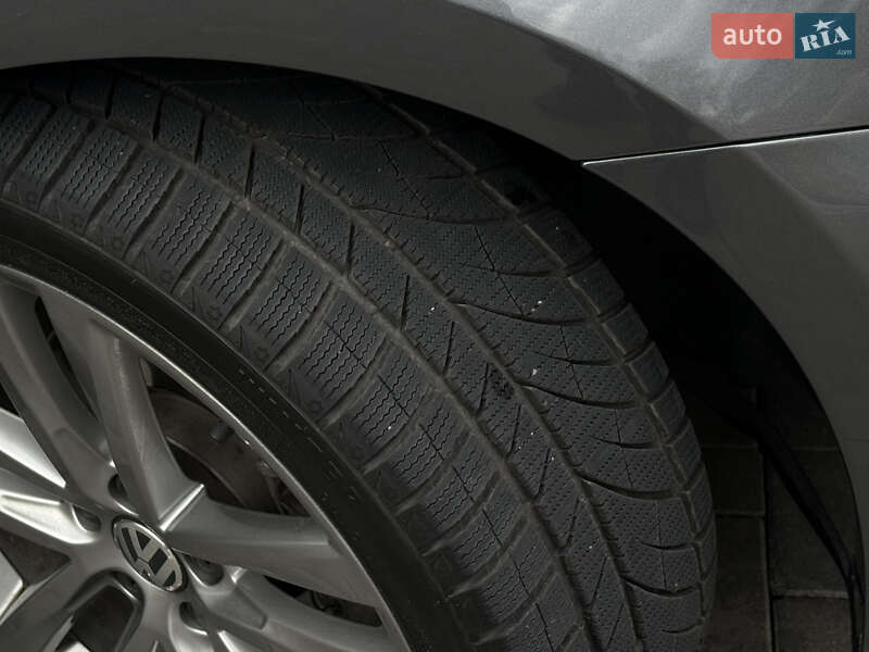 Седан Volkswagen Passat 2017 в Луцке фото 17 Седан Volkswagen Passat 2017 в Луцке