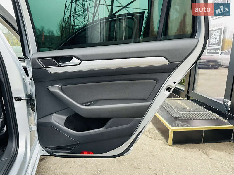 Универсал Volkswagen Passat 2015 в Харькове фото 23 Универсал Volkswagen Passat 2015 в Харькове