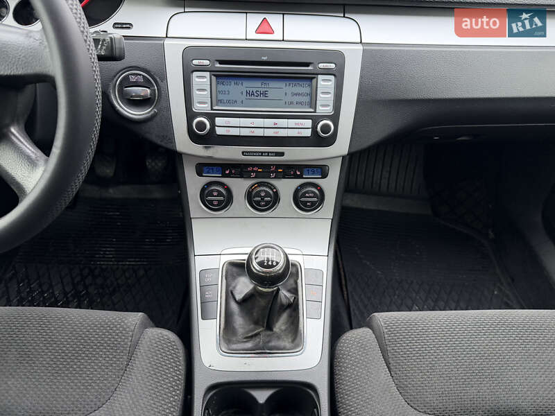 Универсал Volkswagen Passat 2007 в Ровно