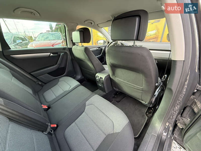 Универсал Volkswagen Passat 2011 в Стрые