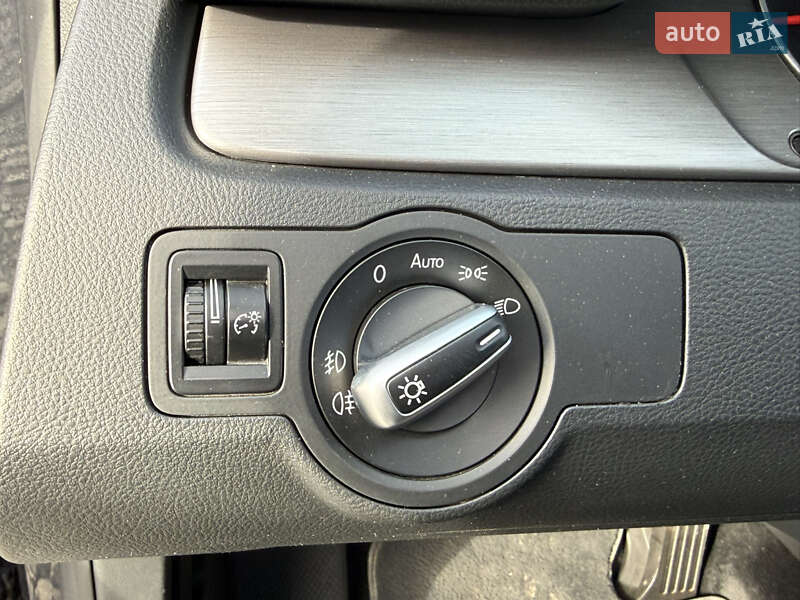 Универсал Volkswagen Passat 2011 в Стрые