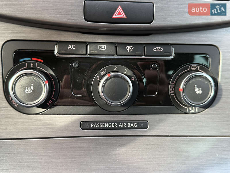 Универсал Volkswagen Passat 2011 в Стрые