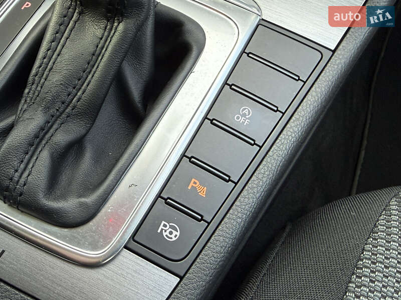 Универсал Volkswagen Passat 2011 в Стрые