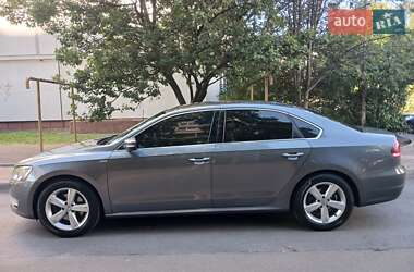 Седан Volkswagen Passat 2015 в Києві