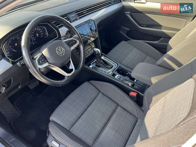Универсал Volkswagen Passat 2021 в Лопатине