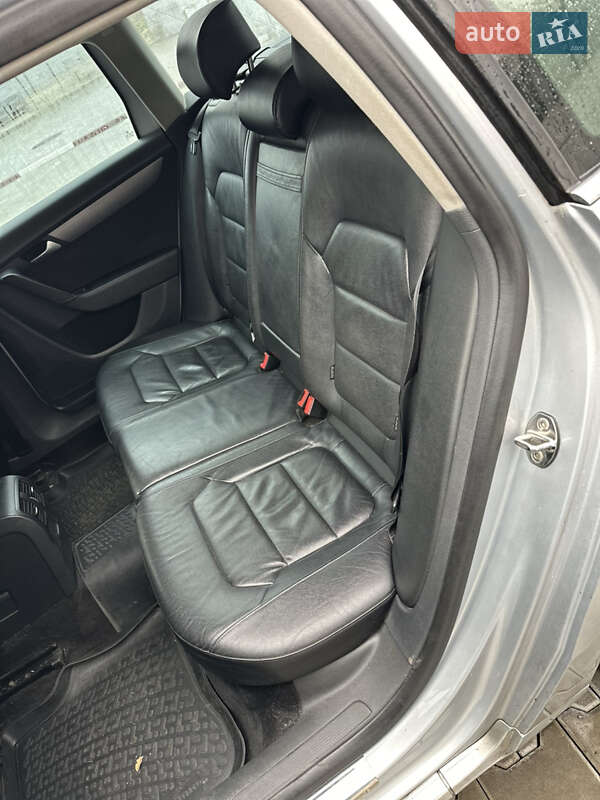 Універсал Volkswagen Passat 2011 в Києві