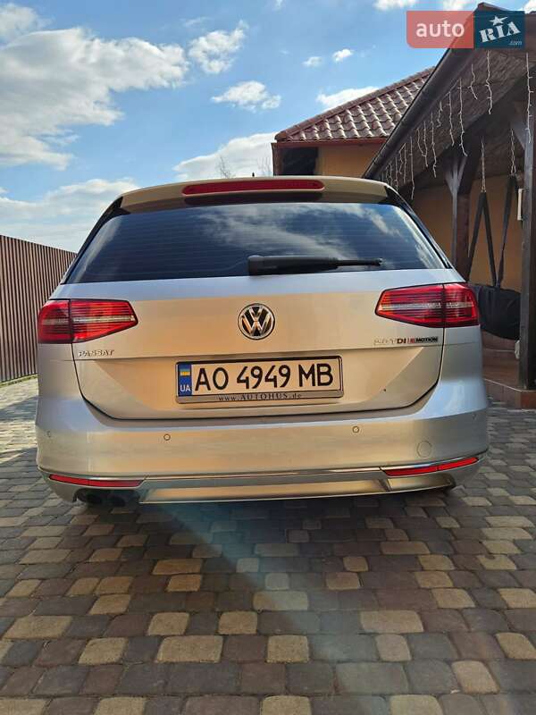Універсал Volkswagen Passat 2015 в Ужгороді