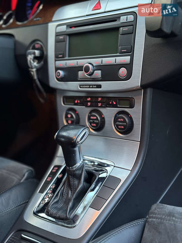 Универсал Volkswagen Passat 2006 в Киеве