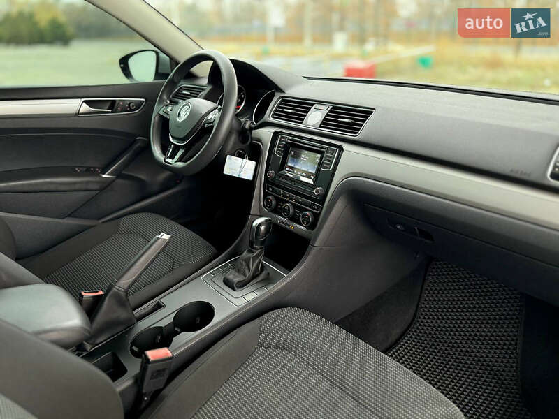 Седан Volkswagen Passat 2016 в Днепре фото 22 Седан Volkswagen Passat 2016 в Днепре