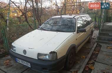 Универсал Volkswagen Passat 1990 в Виноградове