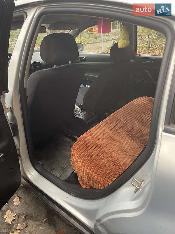 Седан Volkswagen Passat 1999 в Киеве