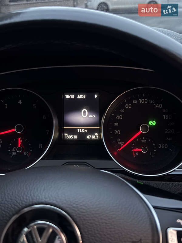 Седан Volkswagen Passat 2015 в Киеве