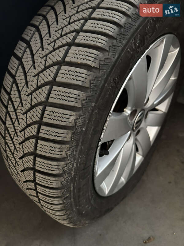 Универсал Volkswagen Passat 2011 в Львове фото 48 Универсал Volkswagen Passat 2011 в Львове