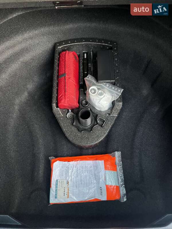 Универсал Volkswagen Passat 2021 в Луцке фото 25 Универсал Volkswagen Passat 2021 в Луцке