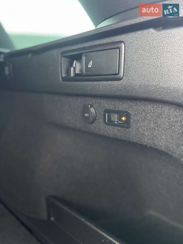 Универсал Volkswagen Passat 2021 в Луцке фото 26 Универсал Volkswagen Passat 2021 в Луцке