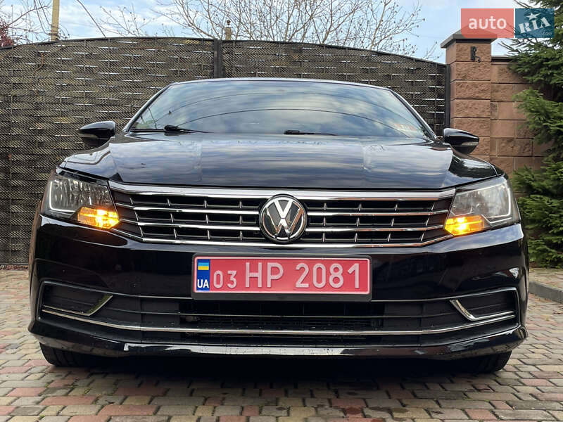 Седан Volkswagen Passat 2018 в Луцке