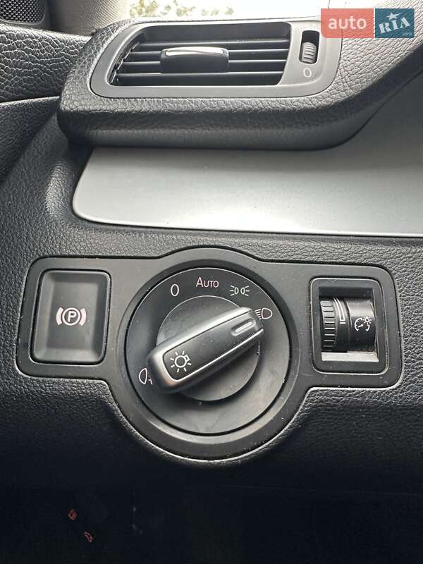 Универсал Volkswagen Passat 2009 в Белогородке