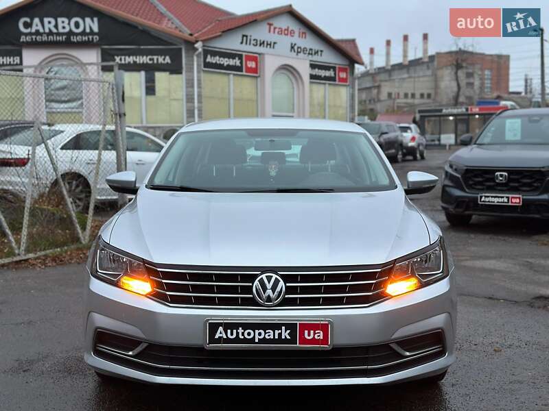 Седан Volkswagen Passat 2016 в Виннице