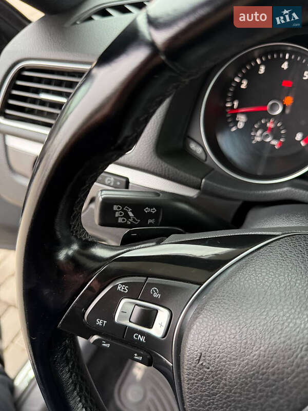 Седан Volkswagen Passat 2017 в Днепре