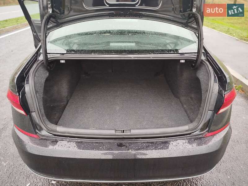 Седан Volkswagen Passat 2020 в Тальному фото 21 Седан Volkswagen Passat 2020 в Тальному