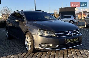 Універсал Volkswagen Passat 2012 в Мукачевому