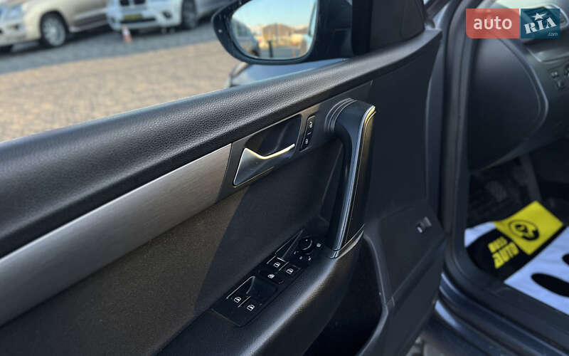 Універсал Volkswagen Passat 2012 в Мукачевому