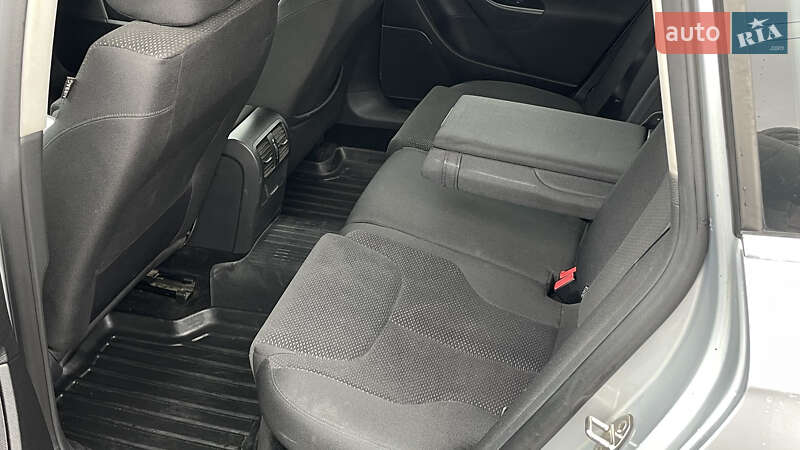 Универсал Volkswagen Passat 2010 в Житомире