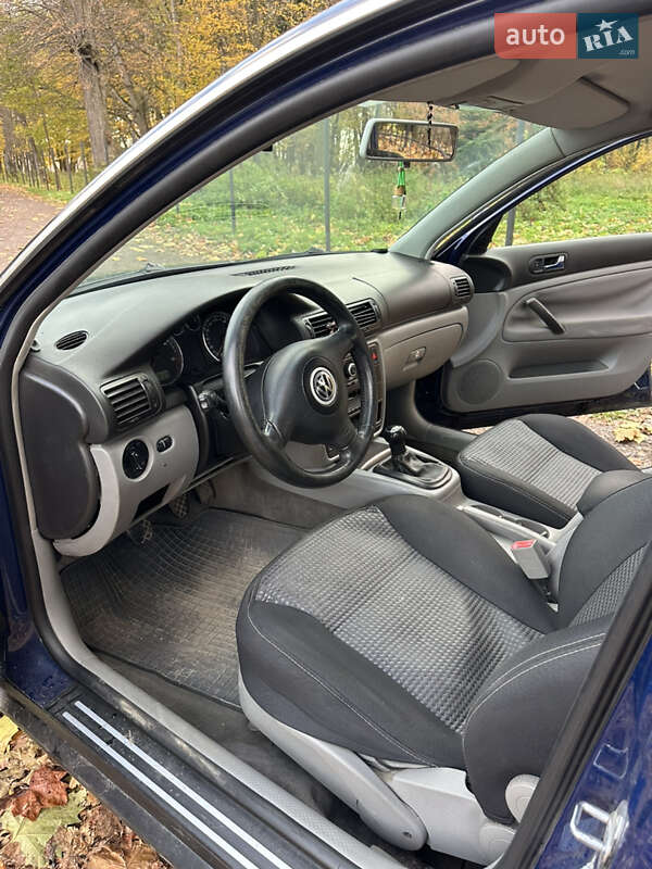 Универсал Volkswagen Passat 2002 в Стрые