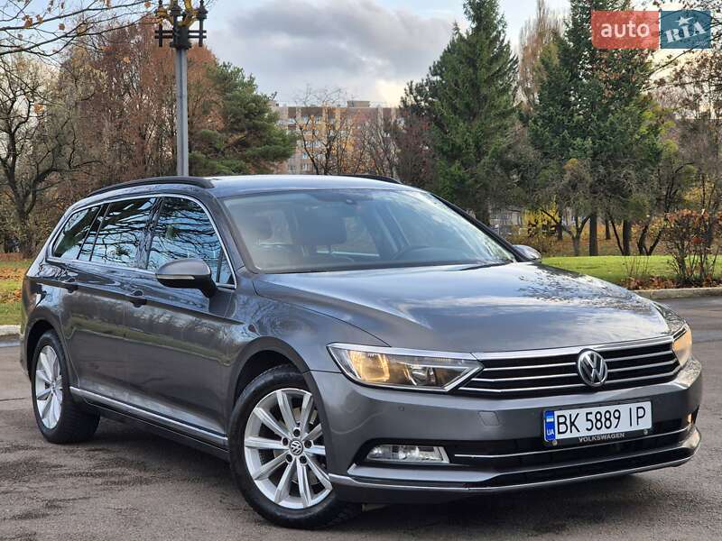 Универсал Volkswagen Passat 2015 в Ровно